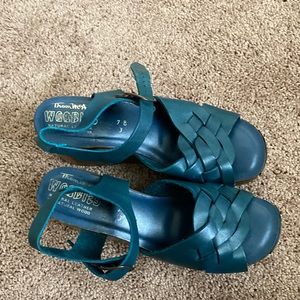Vintage 1970s Woodies platform wedges by Thom McAn. Size 7
